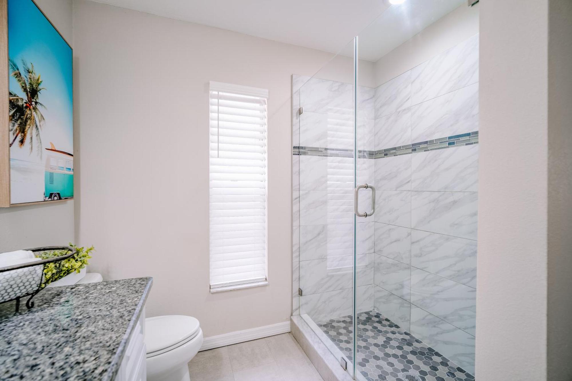 Charm Retreat Modern Haven In Great Location Villa Lutz Luaran gambar